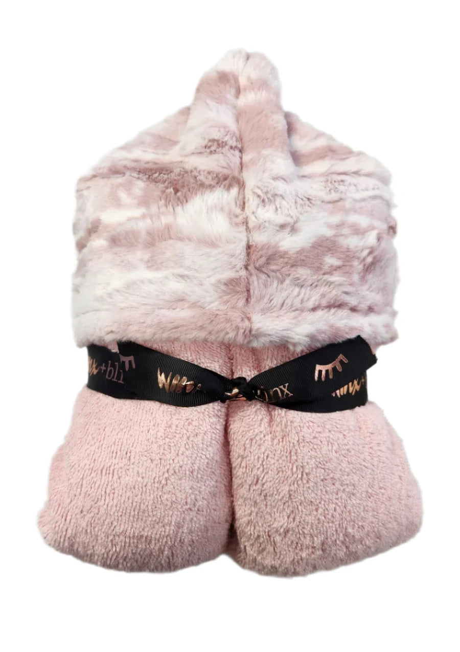 Winx & Blinx Ombre Pink Hooded Towel Winx & Blinx Ombre Pink Hooded Towel