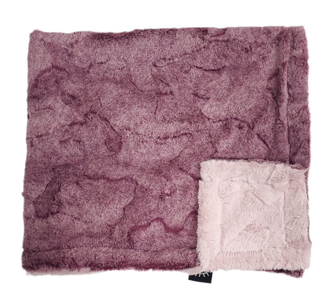 Winx + Blinx Frosted Merlot Mauve Furry Blanket